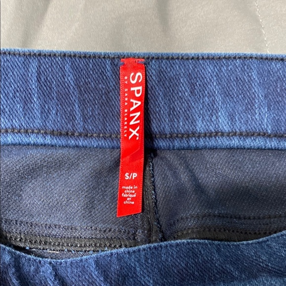 Levi's Blue Jeans - Picture 2 of 5